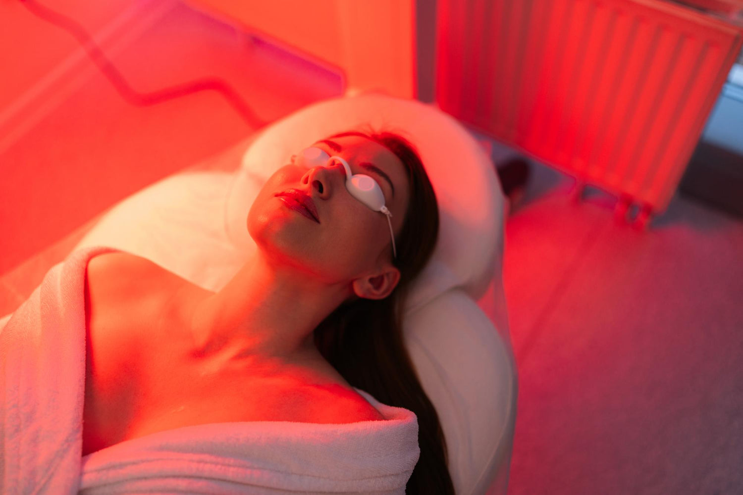 The Benefits of LED Light Therapy in Your At-Home Skincare Routine